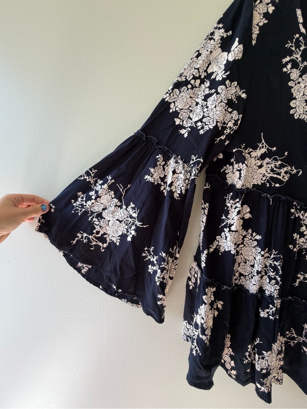 Women's Black Floral Peasant Top - Picture 2 of 5